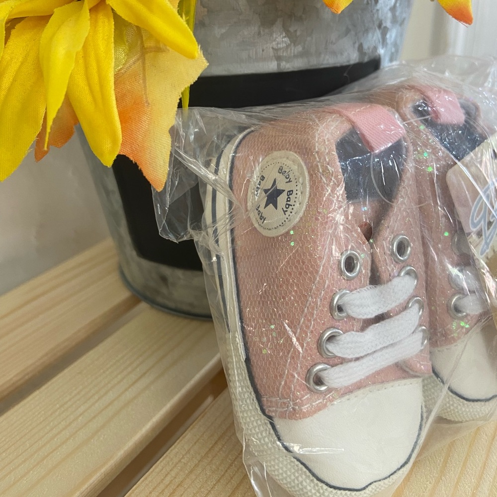 Sparkly baby fashion sneaker